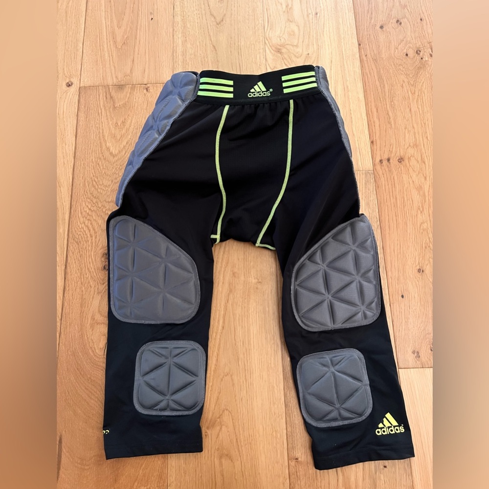 Adidas Medium Men’s 3/4 length 7pad football girdle